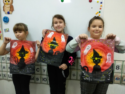 В школе 100 детей посещают кружки рисования и пения 90 рисуют 65 поют